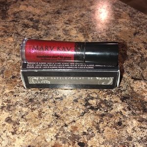 Nourishine plus lip gloss